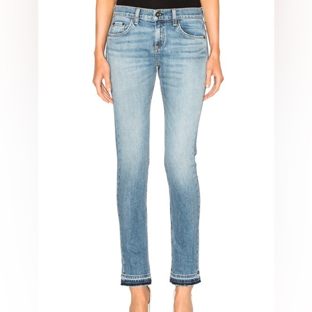 Rag & Bone Dre Mid-Rise Boyfriend Jeans in Freemont Wash